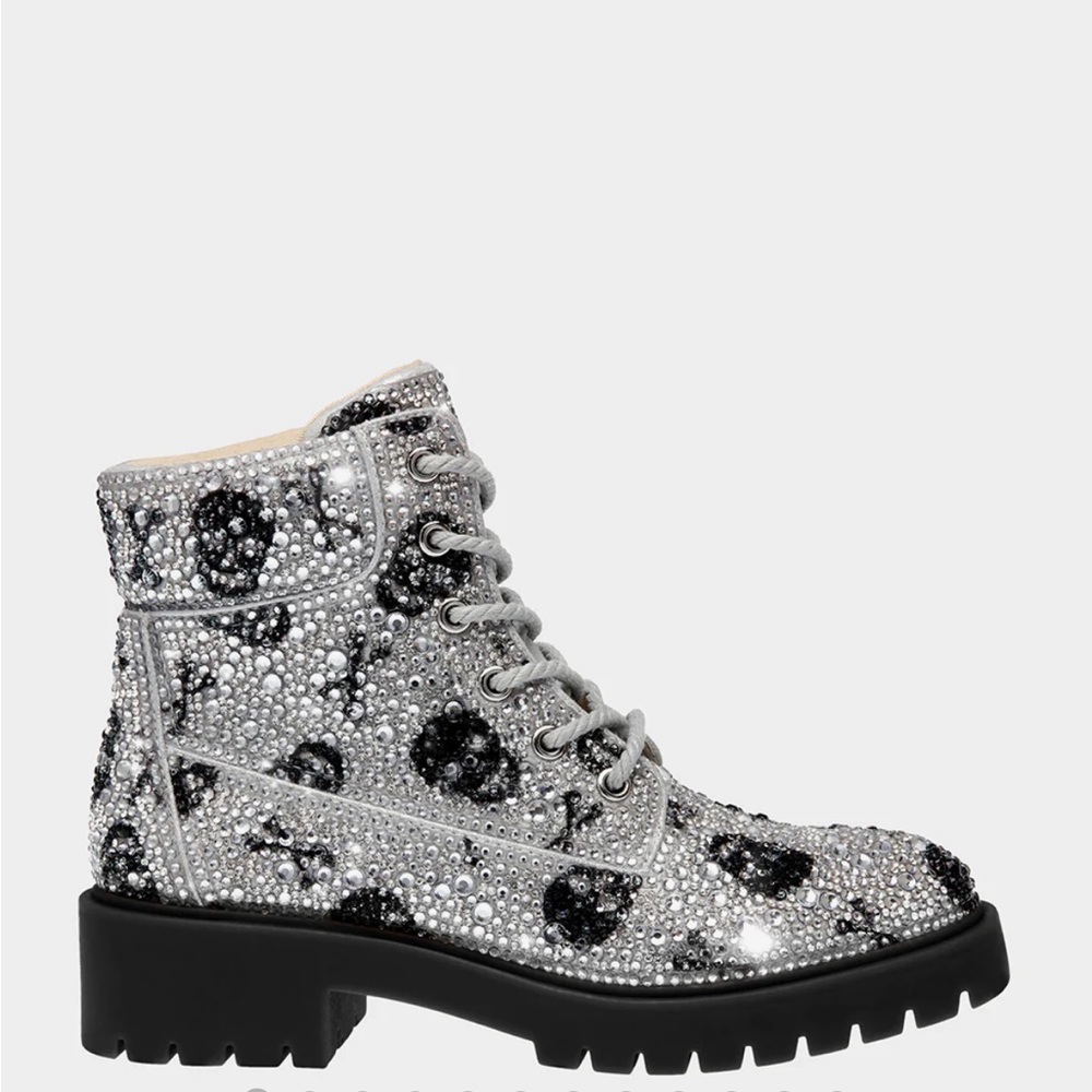Betsey Johnson Hudsn Skulls Ankle Boots